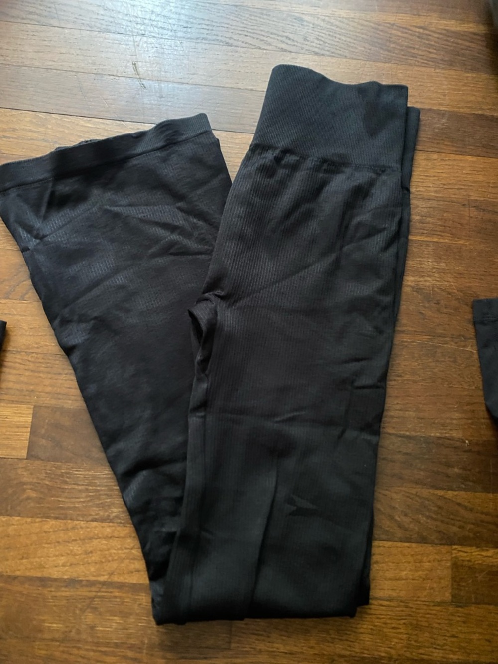 High-Waist Ribbed Black Leggings for Women